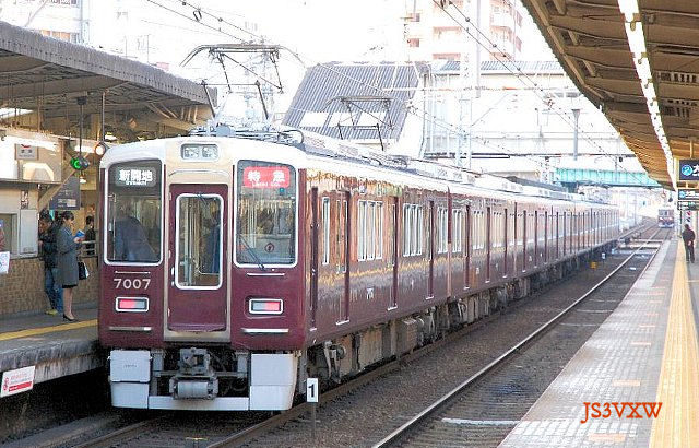 阪急電鉄　神宝線　7000系 ﾘﾆｭｰｱﾙ車 界磁ﾁｮｯﾊﾟ制御