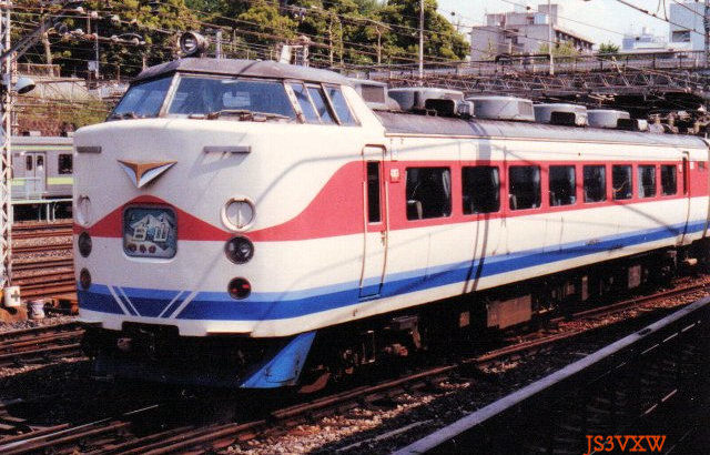 JR西日本　489系700番台白山色
