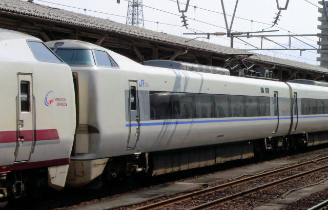 JR西日本　681系0番台   W編成  特急「はくたか」ホワイトウィング