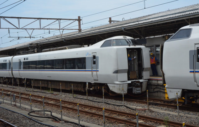 JR西日本　681系2000番台 N12