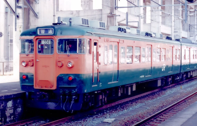 JR西日本　115系　ｸﾊ115-554