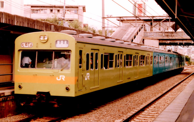JR西日本 103系2000番台 加美駅