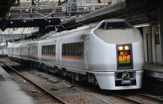 JR東日本　651系1000番台　あかぎ