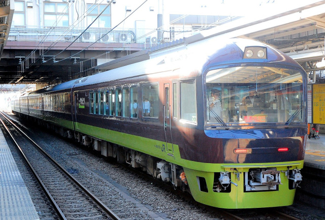 485系リゾートやまどり 2人掛け腰掛 JR東日本 「リゾートやまどり」 485系700番台 | おでかけライフ