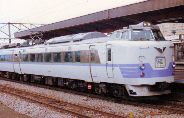 JR北海道 781系900番台 量産改造車 100番台   特急「ライラック」