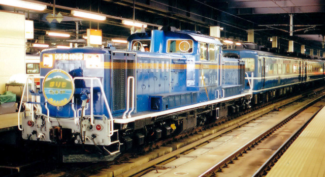 JR北海道　急行「まりも」2代目　14系500番台客車+DD51　