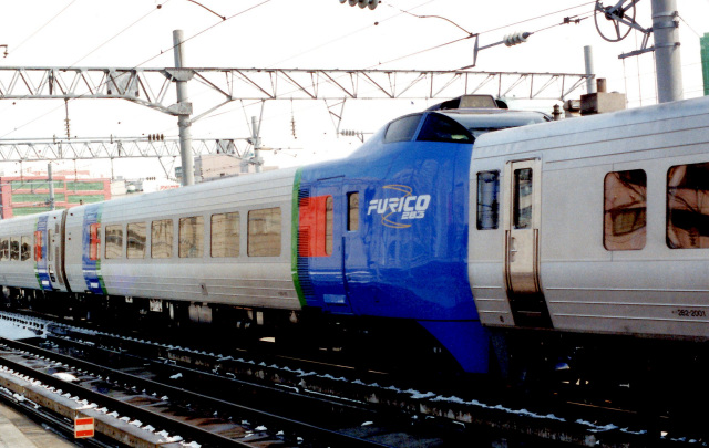 JR北海道　キハ283系　キハ282-2001