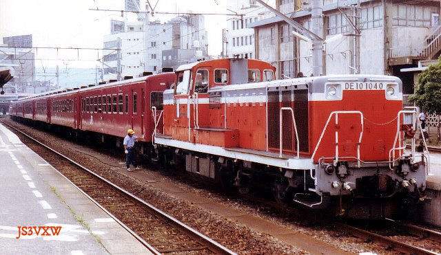 JR四国　DE10＋50系客車