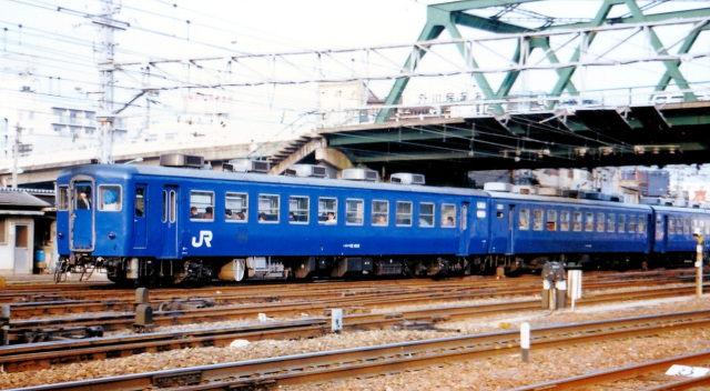 JR西日本　12系1000番台 近郊形改造客車