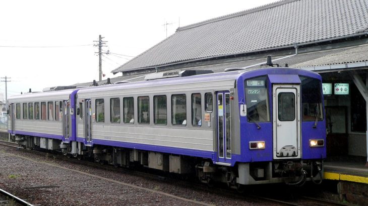 JR西日本　キハ120形 0番台 300番台　亀山鉄道部　リニューアル車