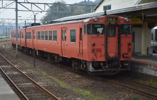 JR西日本　キハ40系体質改善車　キハ47-1037