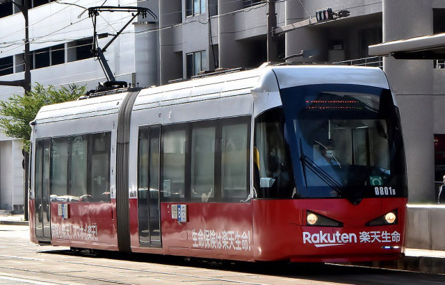 熊本市交通局　0800形（超低床電車） 2008年～　ボンバルディア社　インチェントロ型