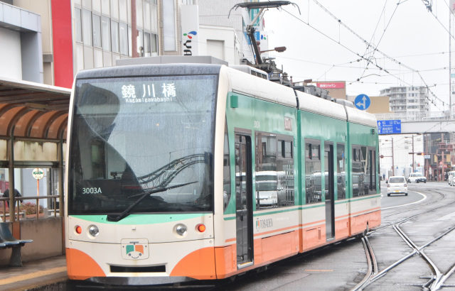 とさでん交通　3000形　３００３